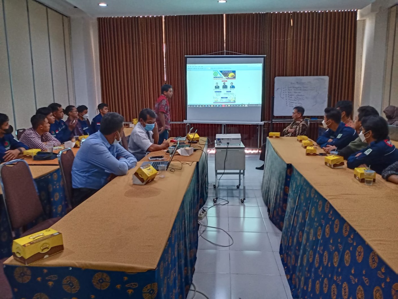 Workshop K3 di Fakultas Vokasi ITNY